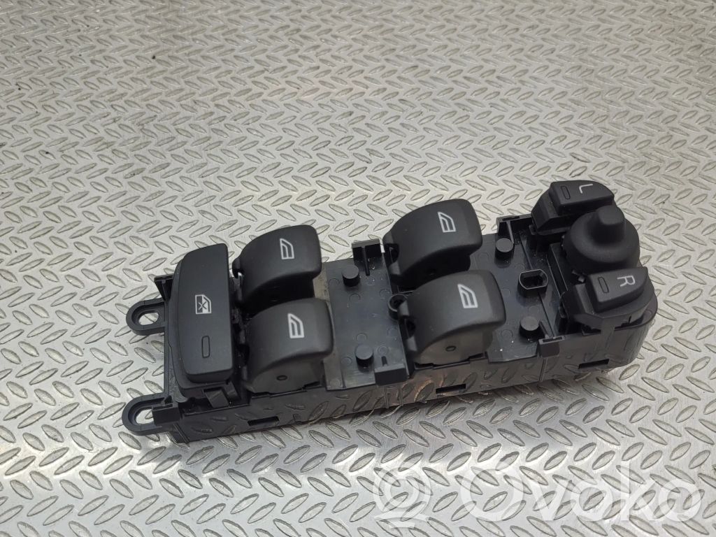 Volvo V40 Cross country Electric window control switch 