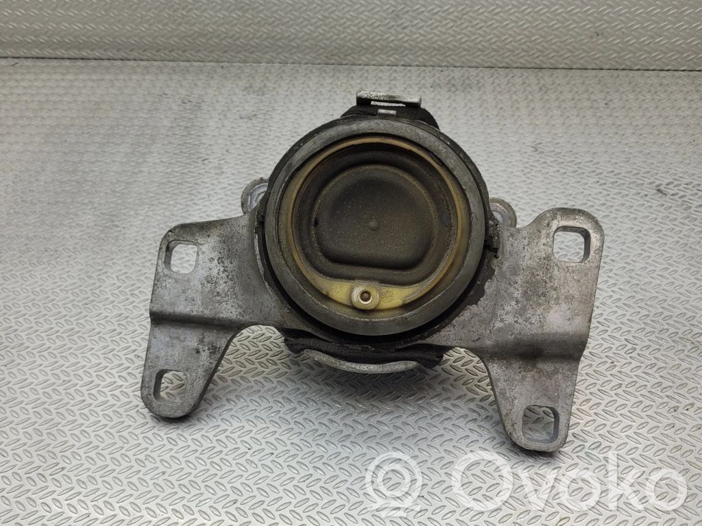Volvo V40 Cross country Engine mount bracket 