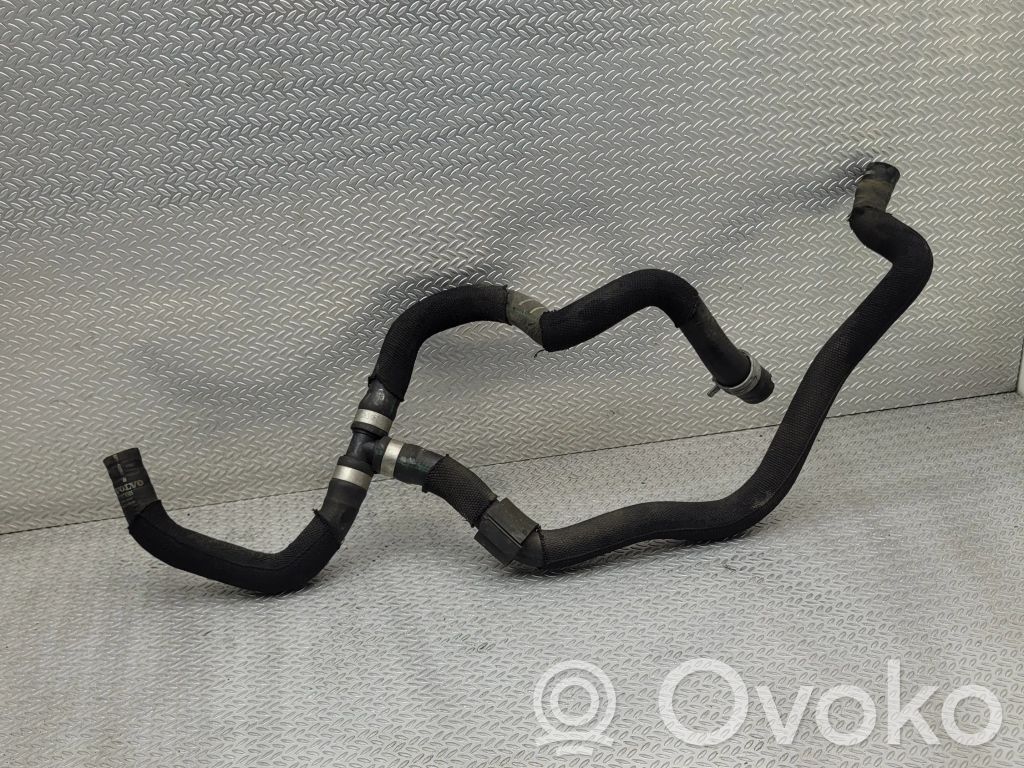 Volvo V40 Cross country Engine coolant pipe/hose 