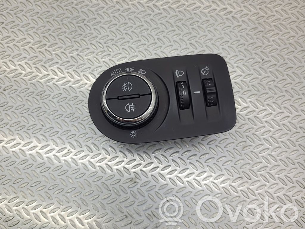 Opel Mokka B Interruptor de luz 