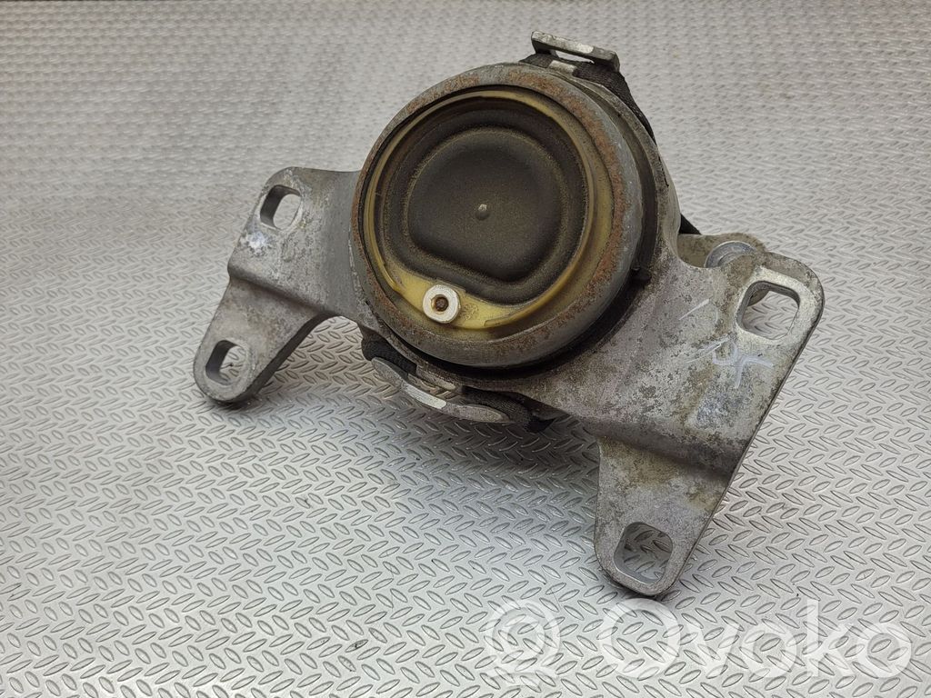 Volvo V40 Cross country Engine mount bracket 