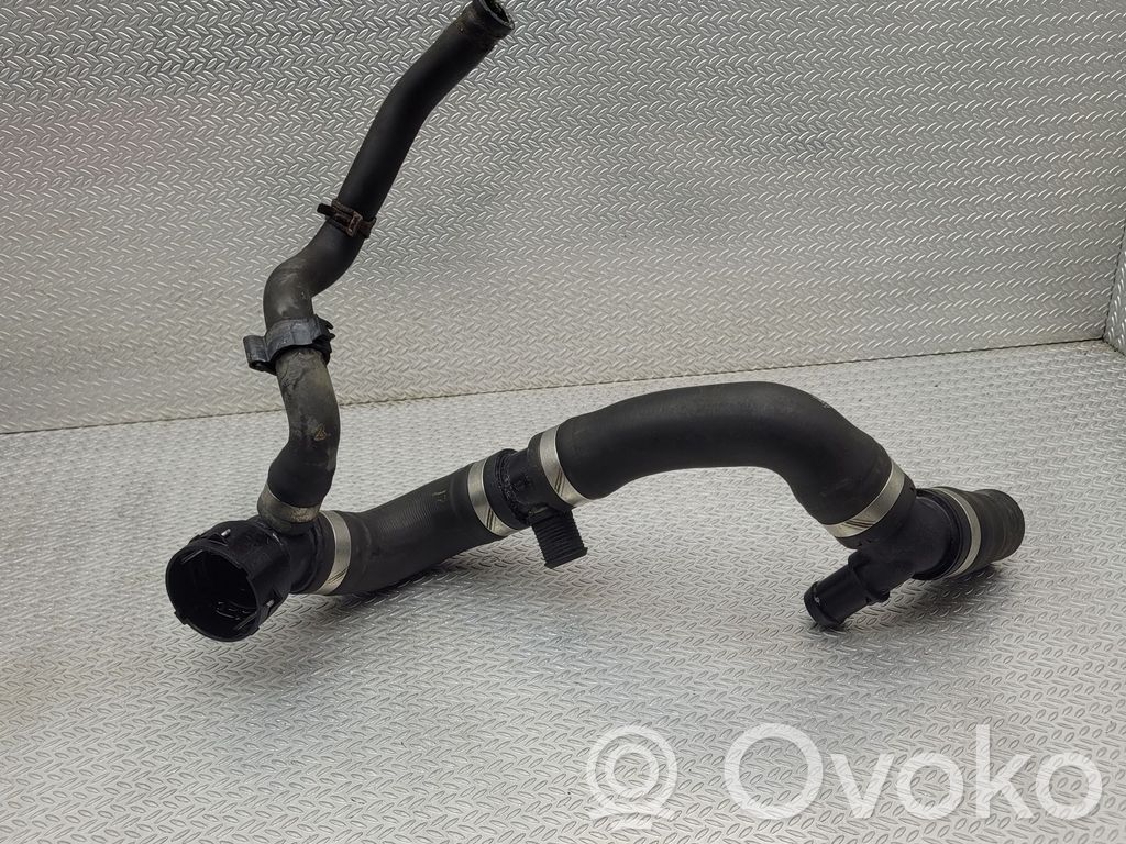 Volvo XC60 Engine coolant pipe/hose 