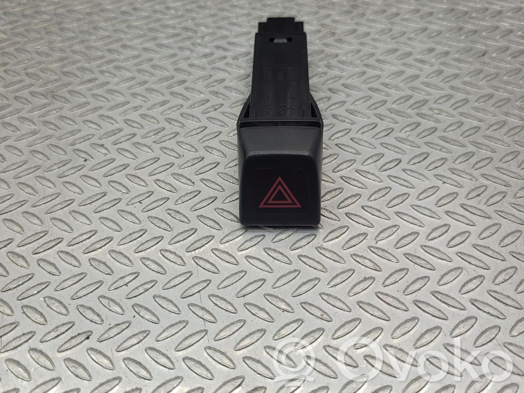 Volvo XC60 Hazard light switch 