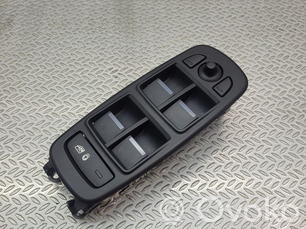 Jaguar XE Electric window control switch 