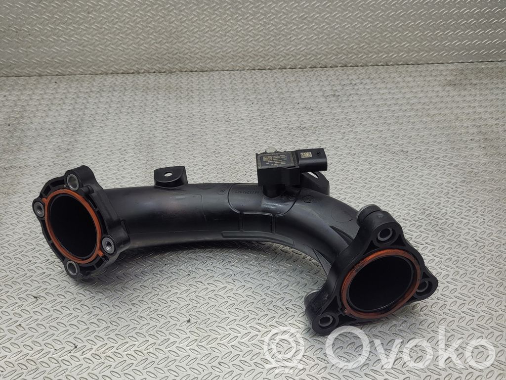 Opel Astra L Air intake hose/pipe 