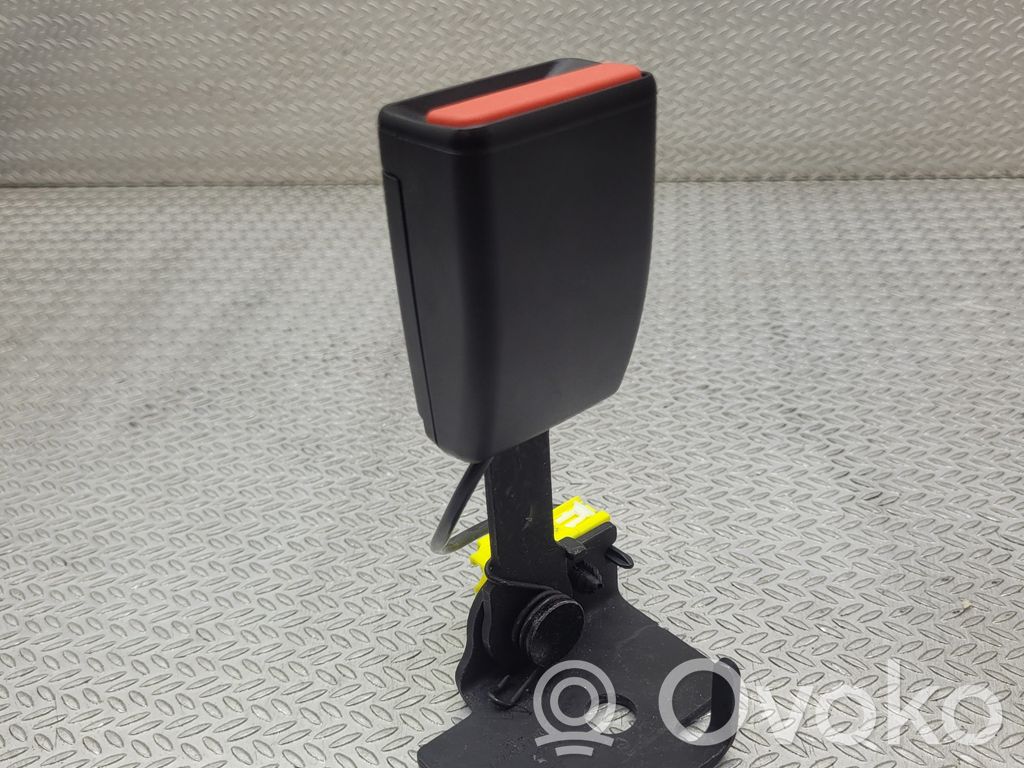 Volvo XC40 Hebilla del cinturón de seguridad trasero 