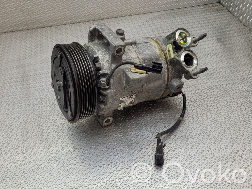 Volvo XC40 Kompresor / Sprężarka klimatyzacji A/C 