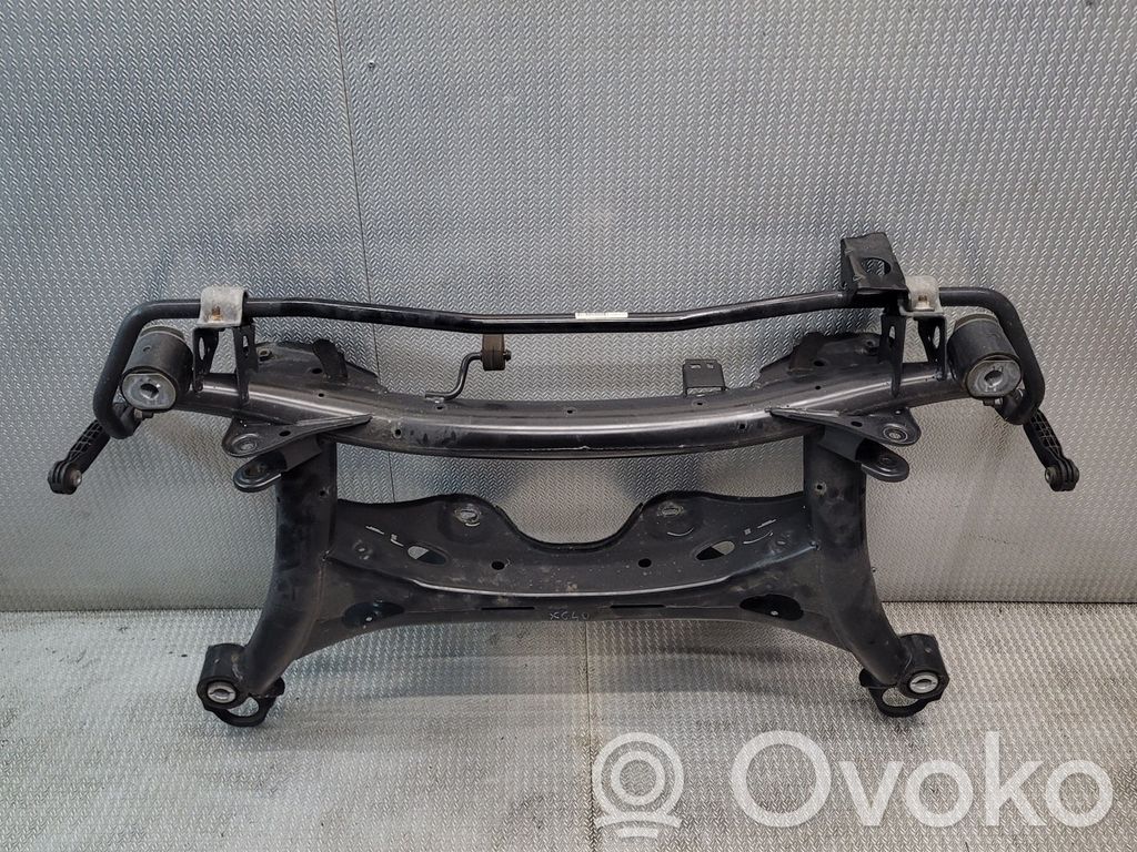 Volvo XC40 Задняя траверса 