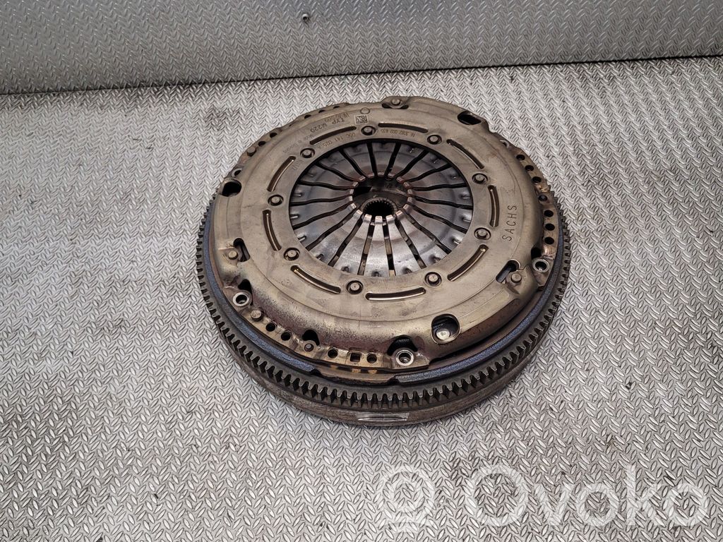 Volkswagen Golf VIII Sajūga komplekts 