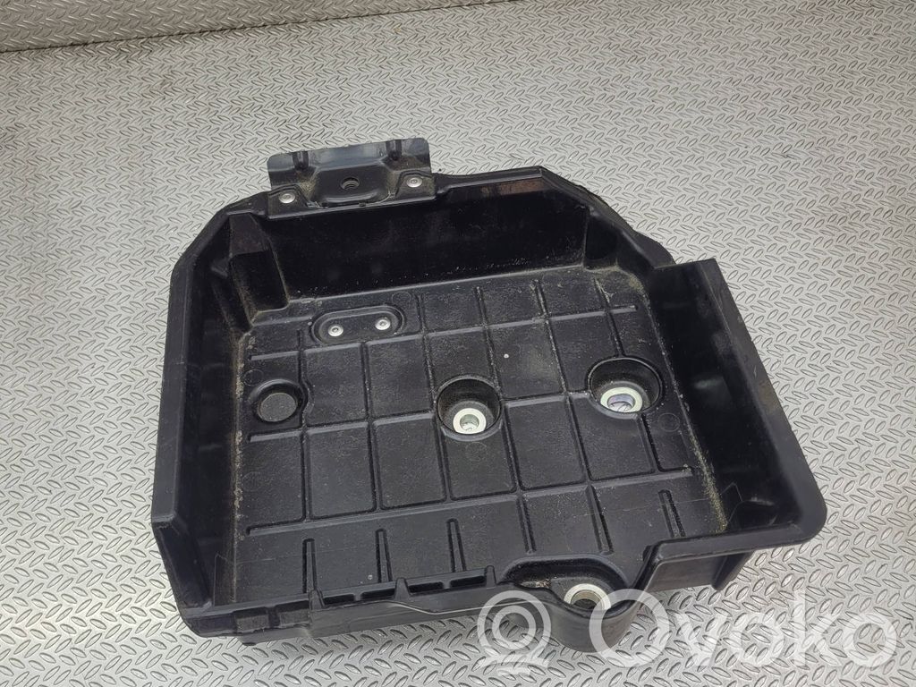 Toyota Corolla E210 E21 Akun alusta 