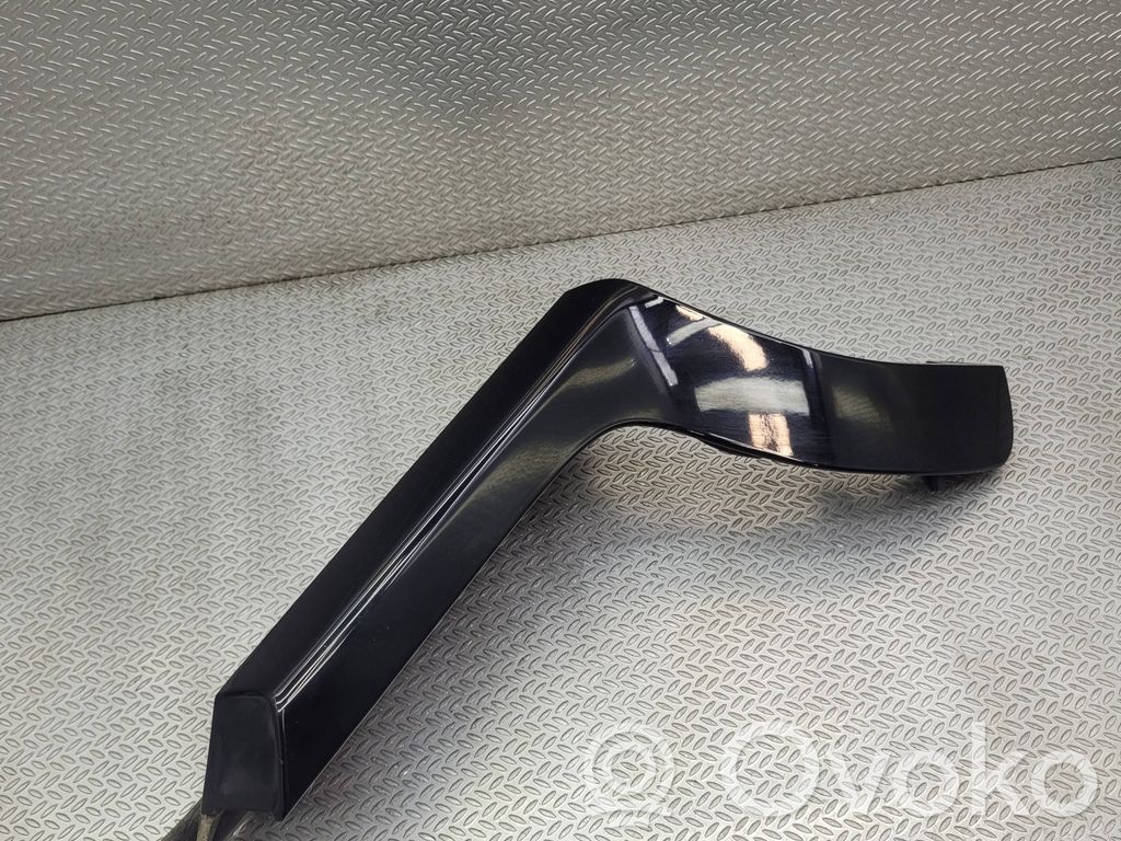 KIA Niro Tailgate trim 