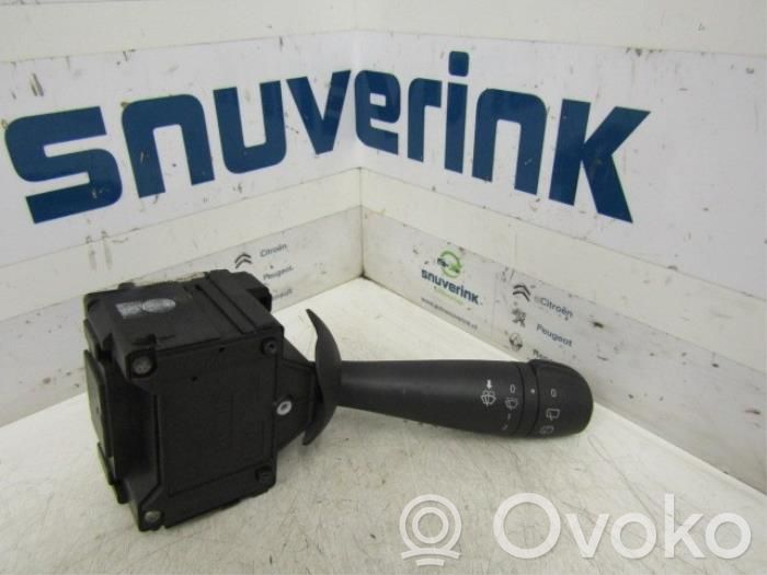 Dacia Dokker Wiper control stalk 