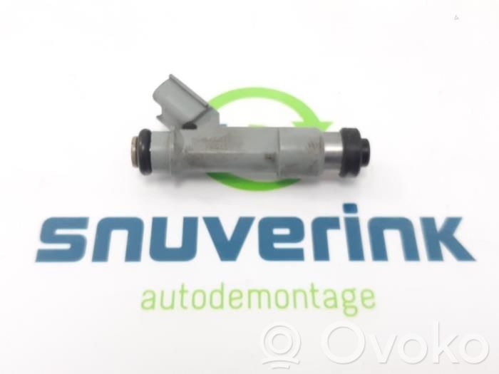 Peugeot 108 Inyector de combustible 