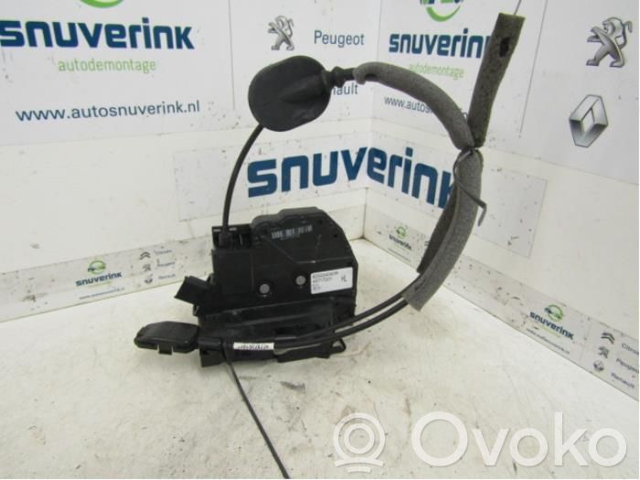 Renault Zoe Takaoven lukko 