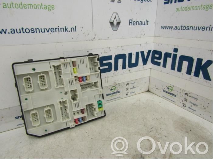 Renault Zoe Skrzynka bezpieczników / Komplet 