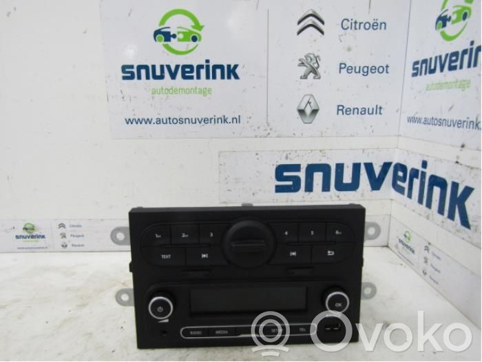 Renault Twingo III Unitate principală radio/CD/DVD/GPS 