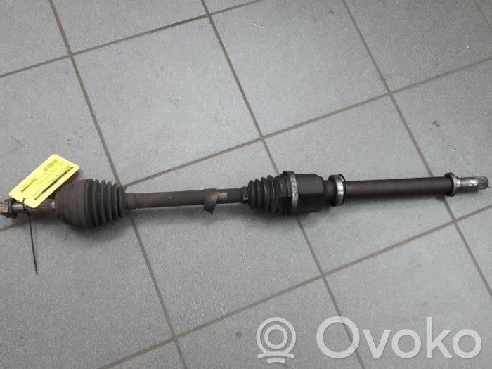 Renault Clio III Priekšējā pusass 