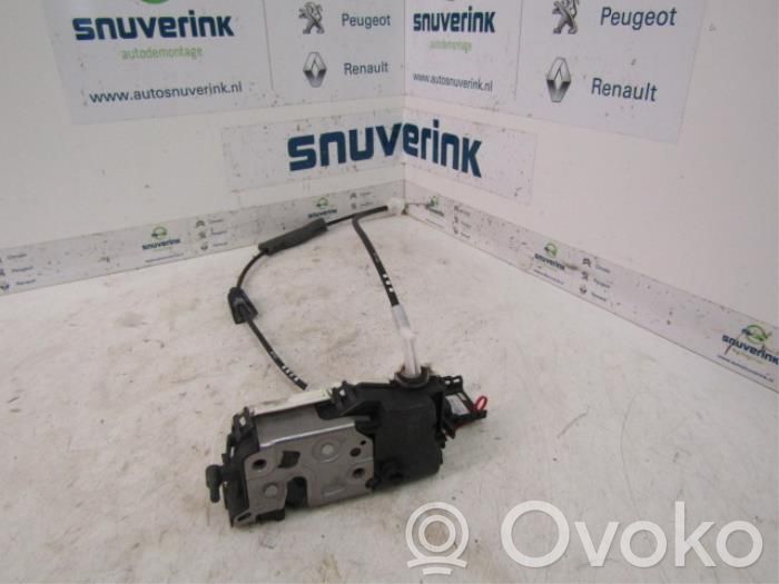Peugeot 308 Etuoven lukko 