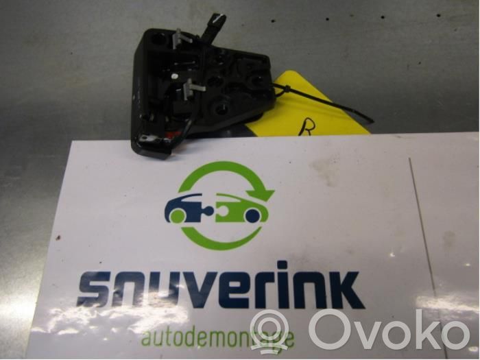 Renault Megane II Avattavan katon lukituksen vastakappale 