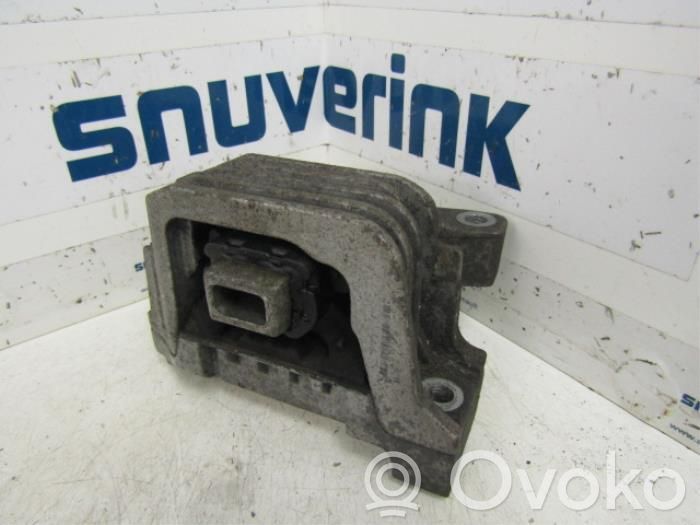 Peugeot 207 Engine mount bracket 