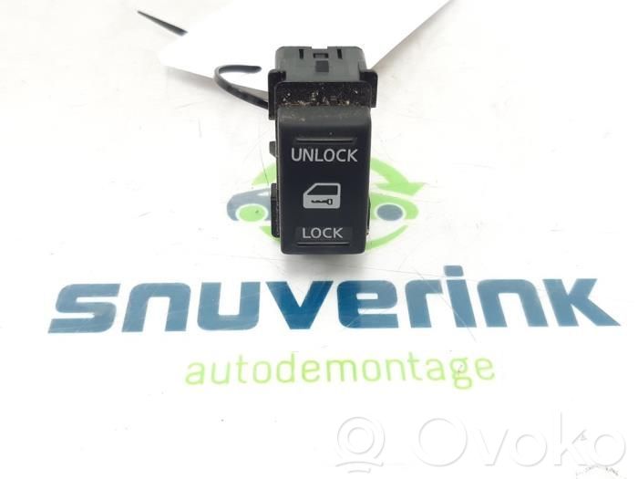 Central locking switch button   25210BJ00A