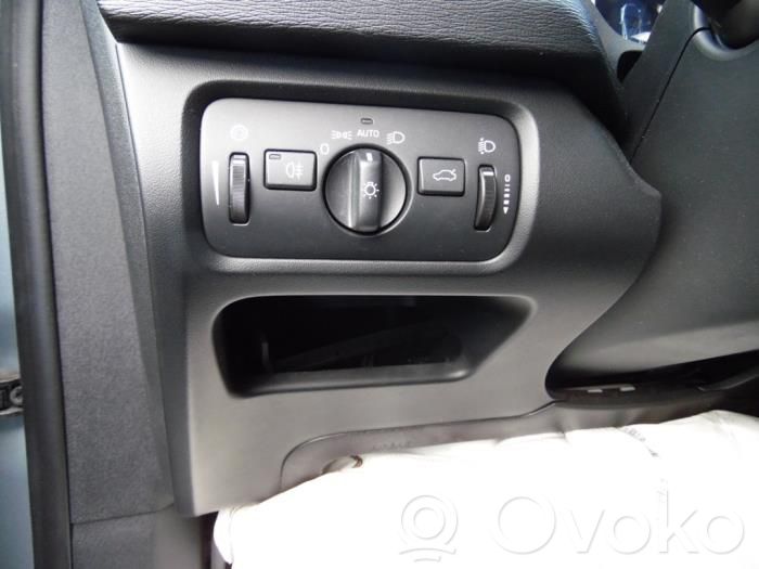 Light switch   30739425