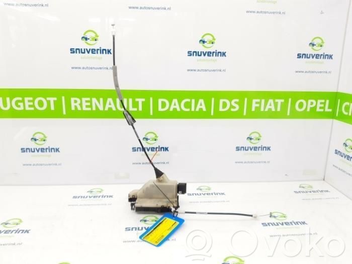 Peugeot 208 I Zamek drzwi przednich 
