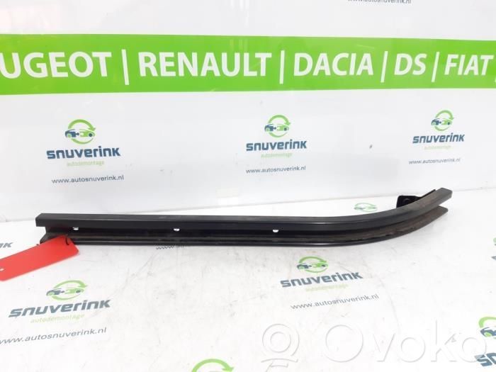 Citroen Berlingo Șină inferioară ușă glisantă 
