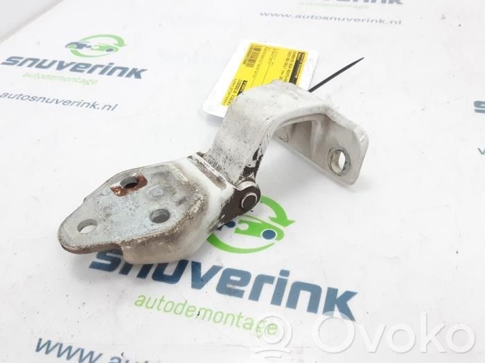 Iveco Daily 5th gen Front door upper hinge 