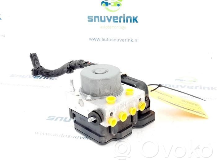Renault Captur ABS bloks 