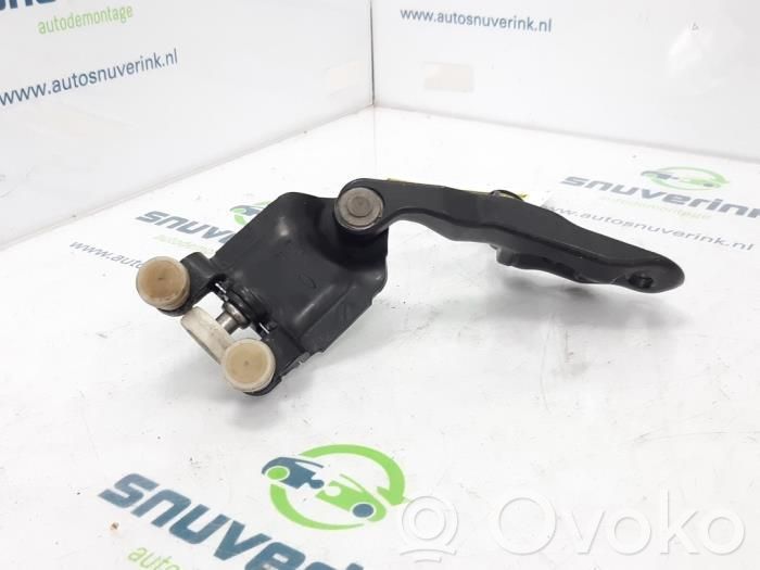 Ford Transit Custom Sliding door lower roller guide/hinge 