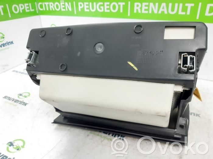 Renault Captur Daiktadėžės (bordačioko) komplektas 