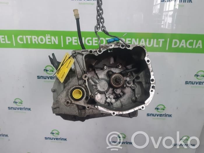 Renault Clio III Механическая коробка передач, 5 передач 