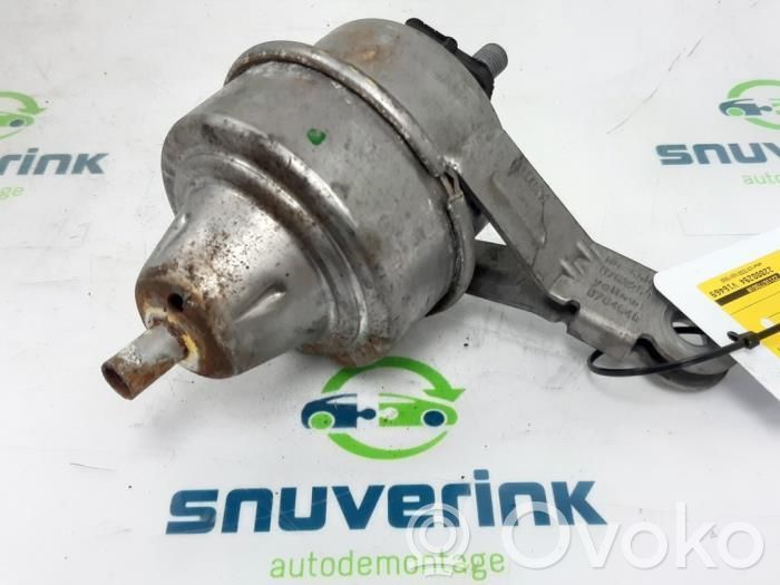 Mini One - Cooper R50 - 53 Engine mount bracket 