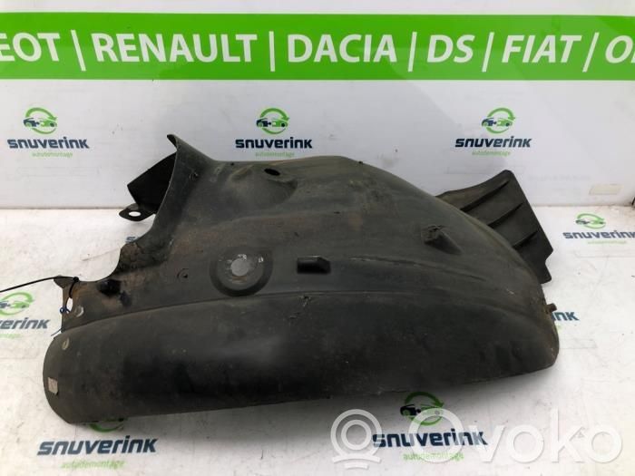 Renault Clio III Revestimientos de la aleta antisalpicaduras delanteros 