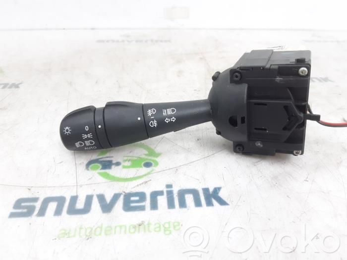Renault Captur Light switch 