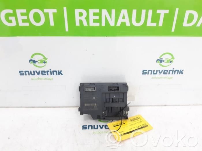 Renault Captur Užvedimo kortelės skaitytuvas 