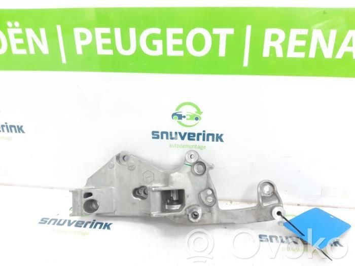 Peugeot 5008 Mocowanie alternatora 