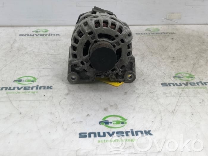 Renault Clio IV Alternador 