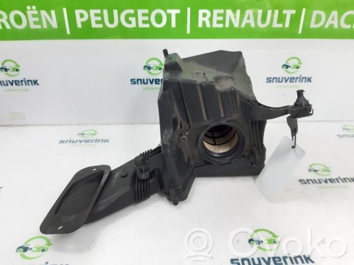 Volvo V50 Air filter box 