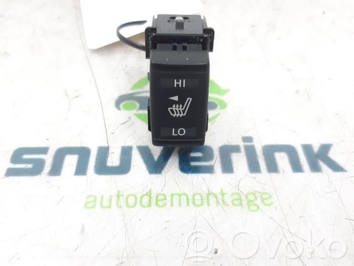 Nissan Qashqai Interruttore riscaldamento sedile