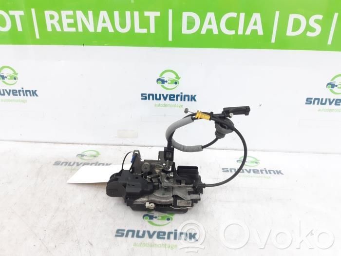 Volvo XC90 Serratura portiera anteriore 