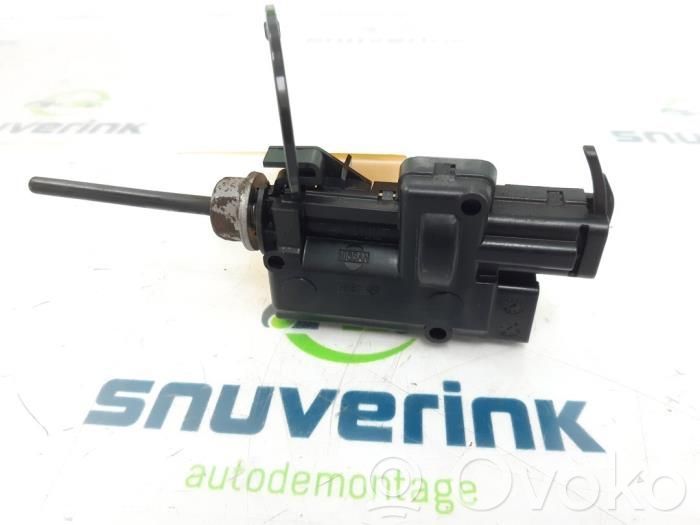 Renault Megane III Motor blocare bușon rezervor combustibil 