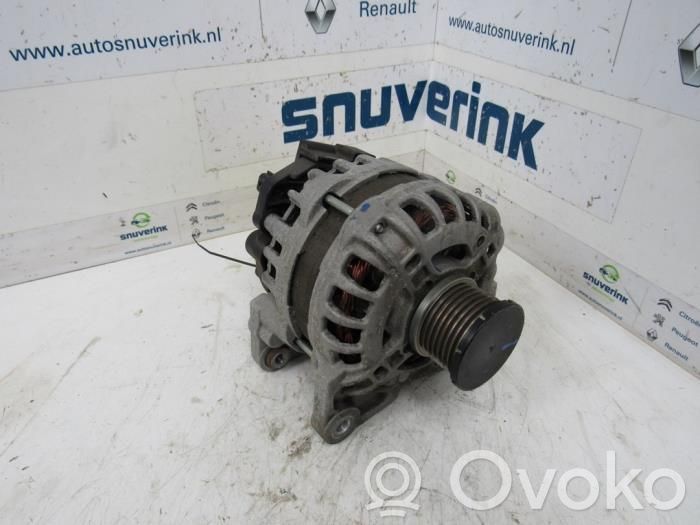 Renault Clio IV Generator/alternator 