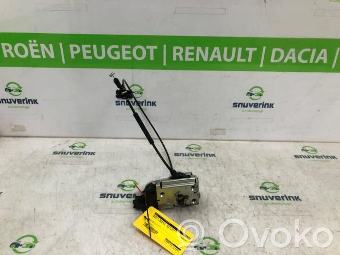 Renault Twingo II Etuoven lukko 