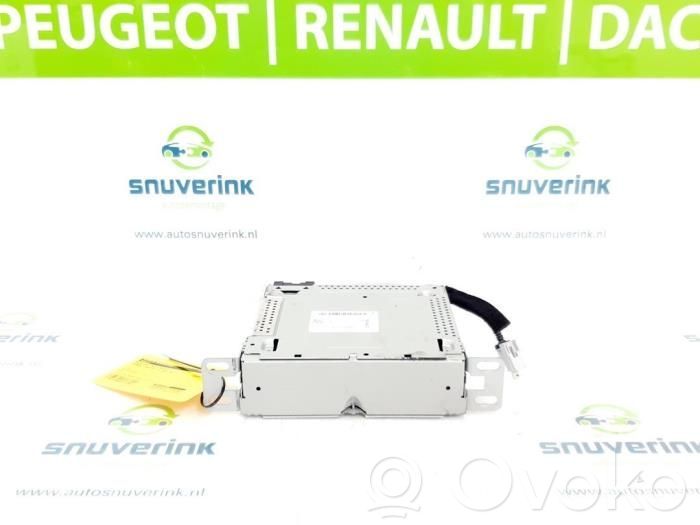 Renault Clio IV Radio/CD/DVD/GPS head unit 
