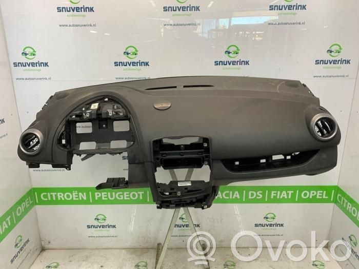 Renault Clio IV Panel de instrumentos 