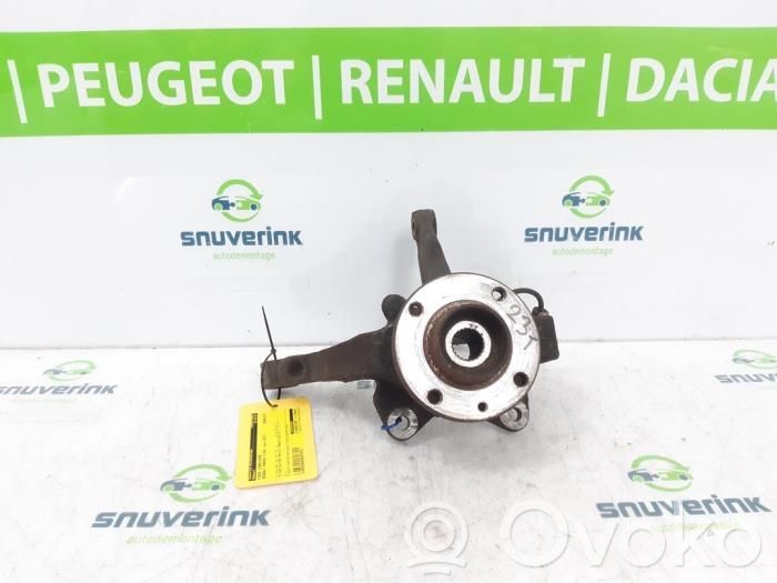 Renault Kangoo II Fuzetă butuc roată față 