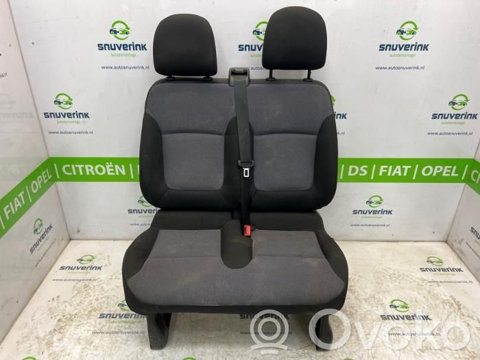 Opel Vivaro Kaksoisetuistuin 
