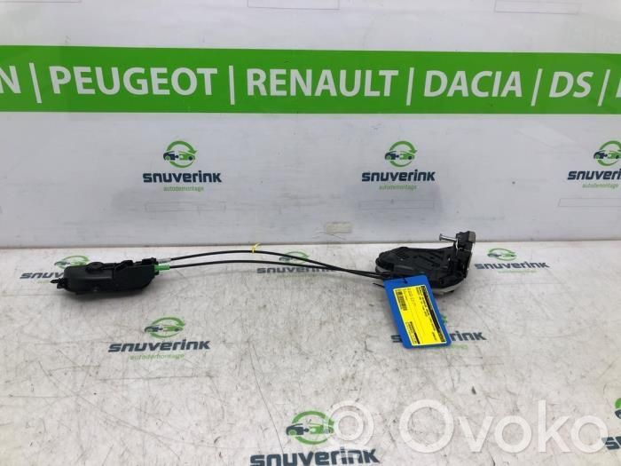 Peugeot 108 Takaoven lukko 